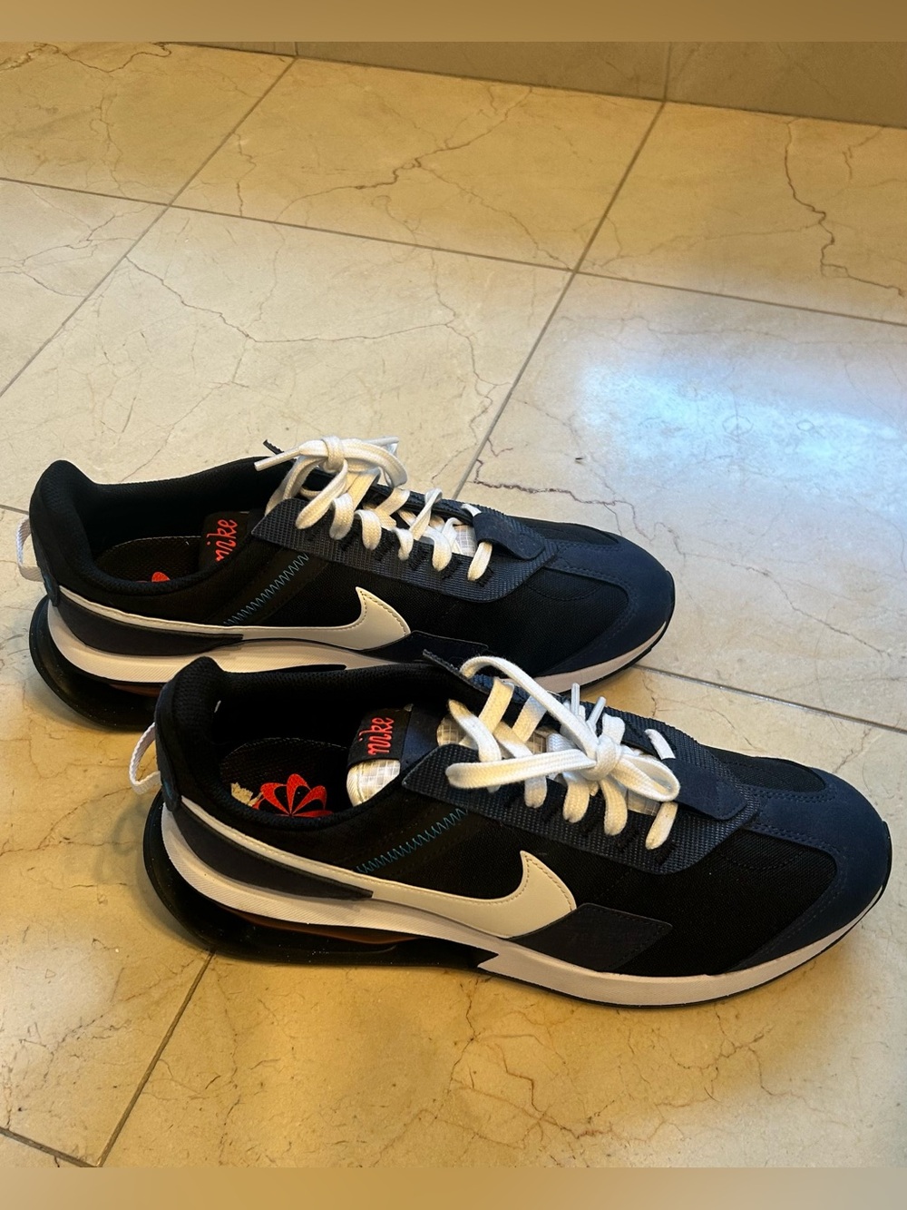 Nike Air Max Pre-Day Navy and White - Picture 3 of 6